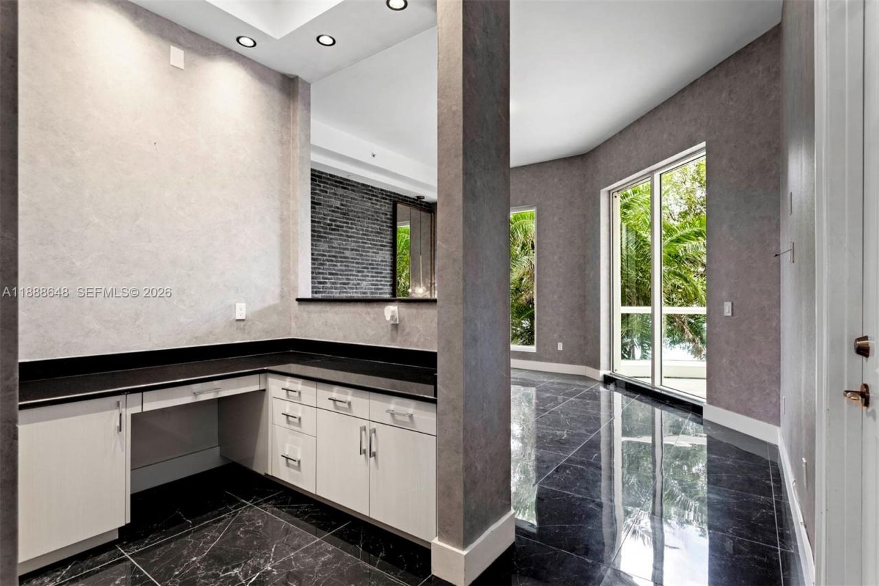 6000 Island Blvd, Unit 203, Aventura, FL 33160 Photo