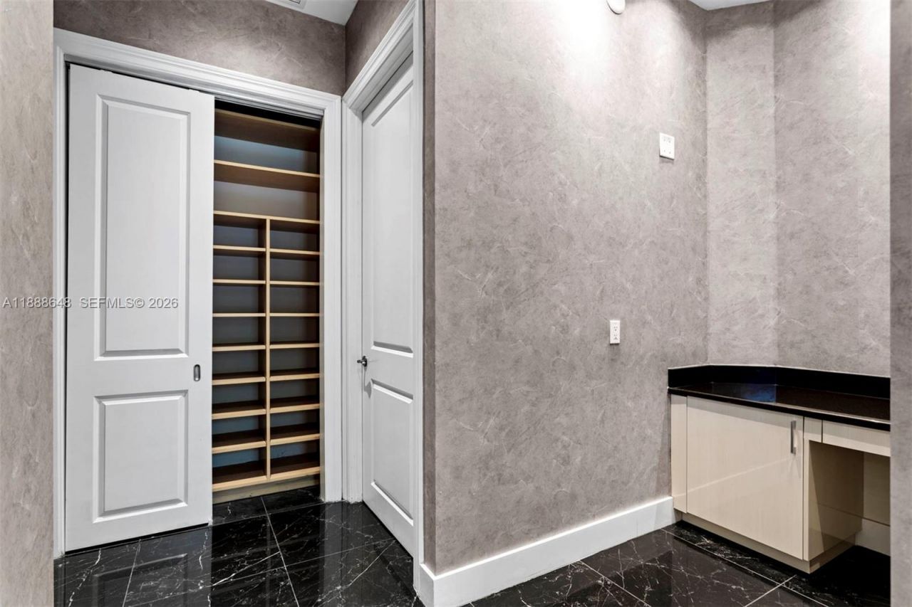 6000 Island Blvd, Unit 203, Aventura, FL 33160 Photo