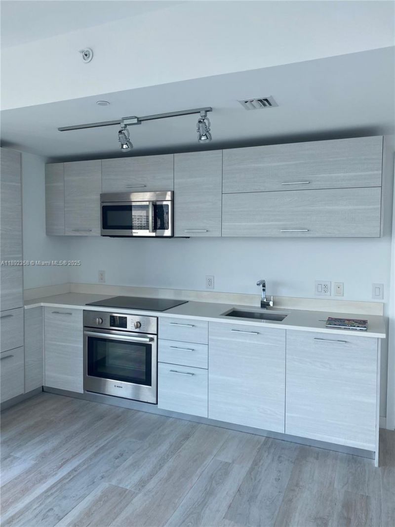 650 NE 32nd St, Unit 3108, Miami, FL 33137 Photo