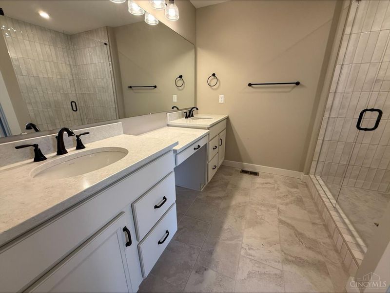 7432 Wetherington Lane, Unit 62706, West Chester, OH 45069 Photo 5