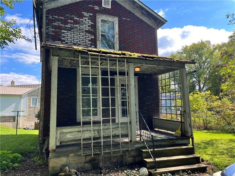 2 Park Ave, Greenville, PA 16125 Main Photo