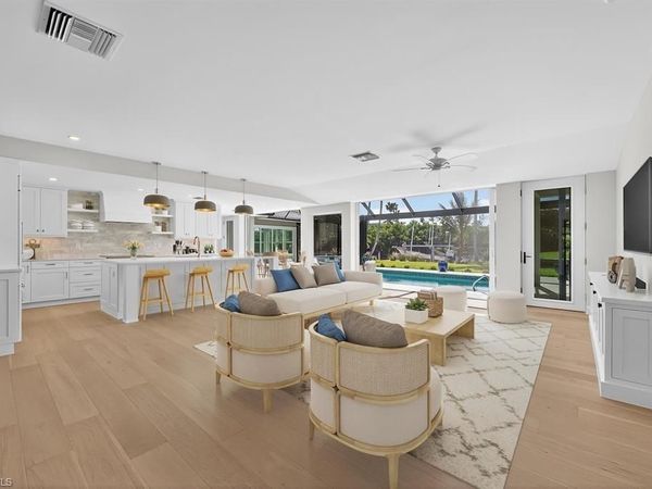 924 Kings Crown DR, SANIBEL, FL 33957