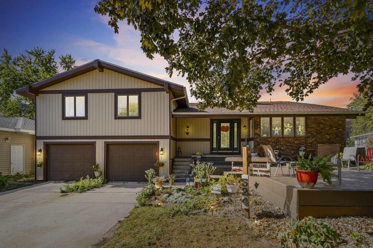 524 Christopher Circle, Jesup, IA 50648 Main Photo