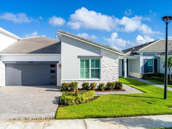 11543 SW Viridian Boulevard, Port St. Lucie, FL 34987