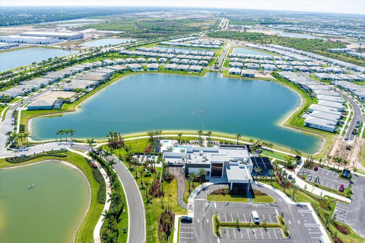 11543 SW Viridian Boulevard, Port Saint Lucie, FL 34987 Photo