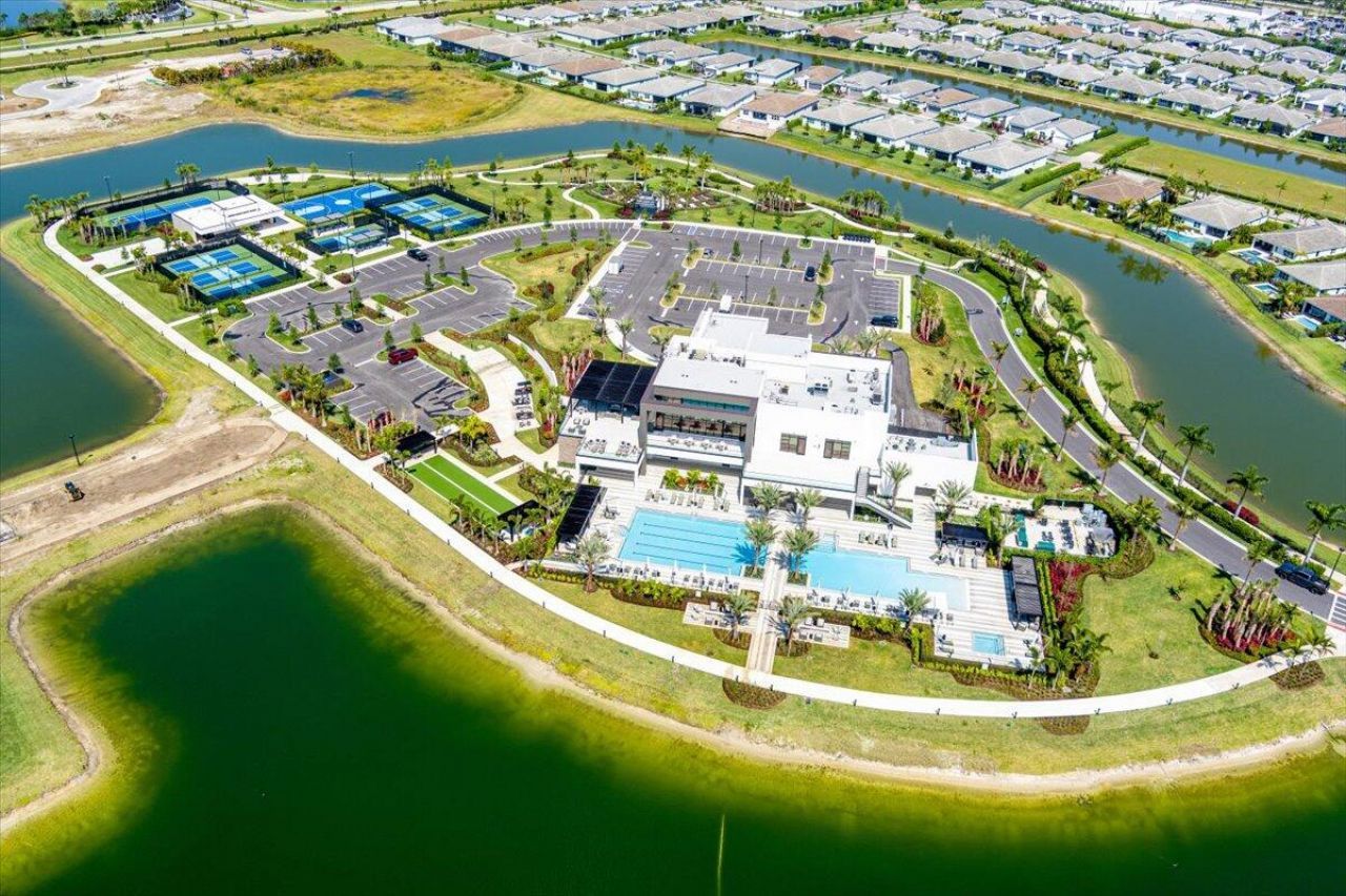 11543 SW Viridian Boulevard, Port Saint Lucie, FL 34987 Photo