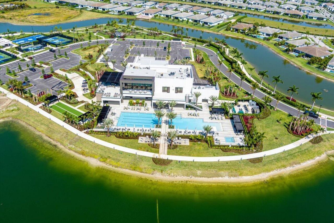 11543 SW Viridian Boulevard, Port Saint Lucie, FL 34987 Photo