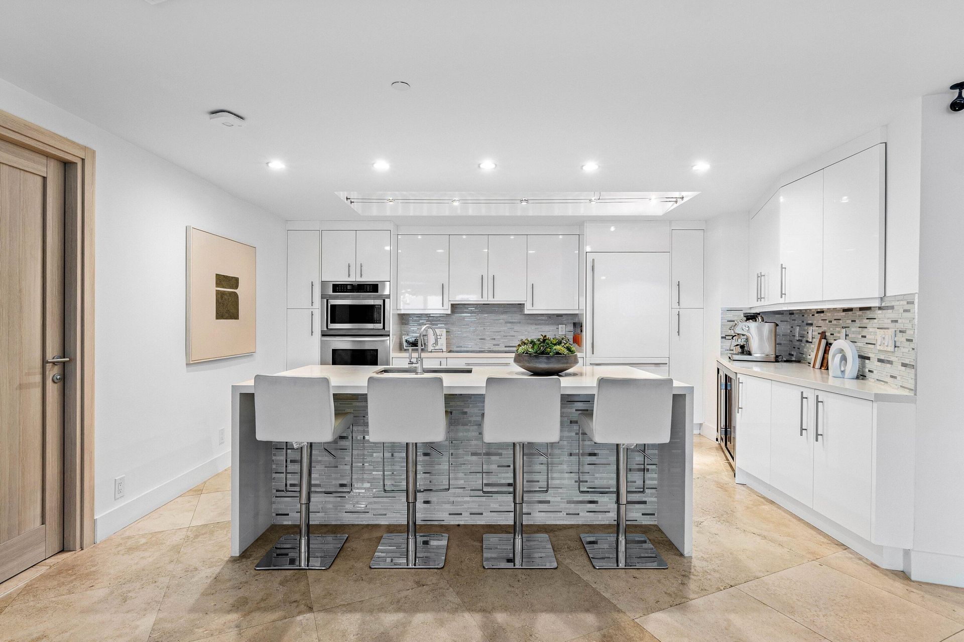 1200 Holiday Drive, Unit 602, Fort Lauderdale, FL 33316 Photo