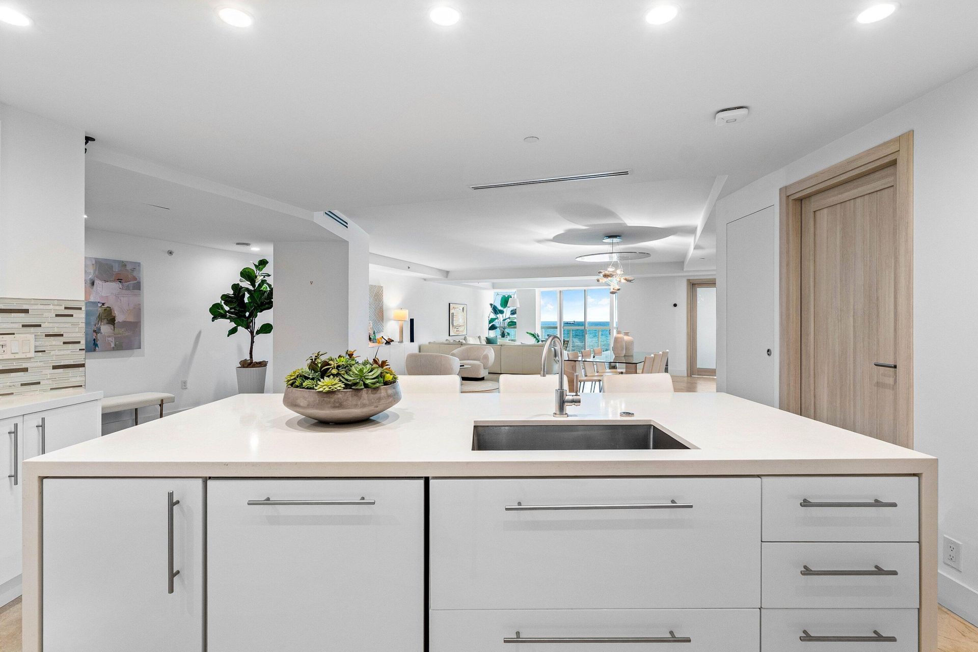 1200 Holiday Drive, Unit 602, Fort Lauderdale, FL 33316 Photo