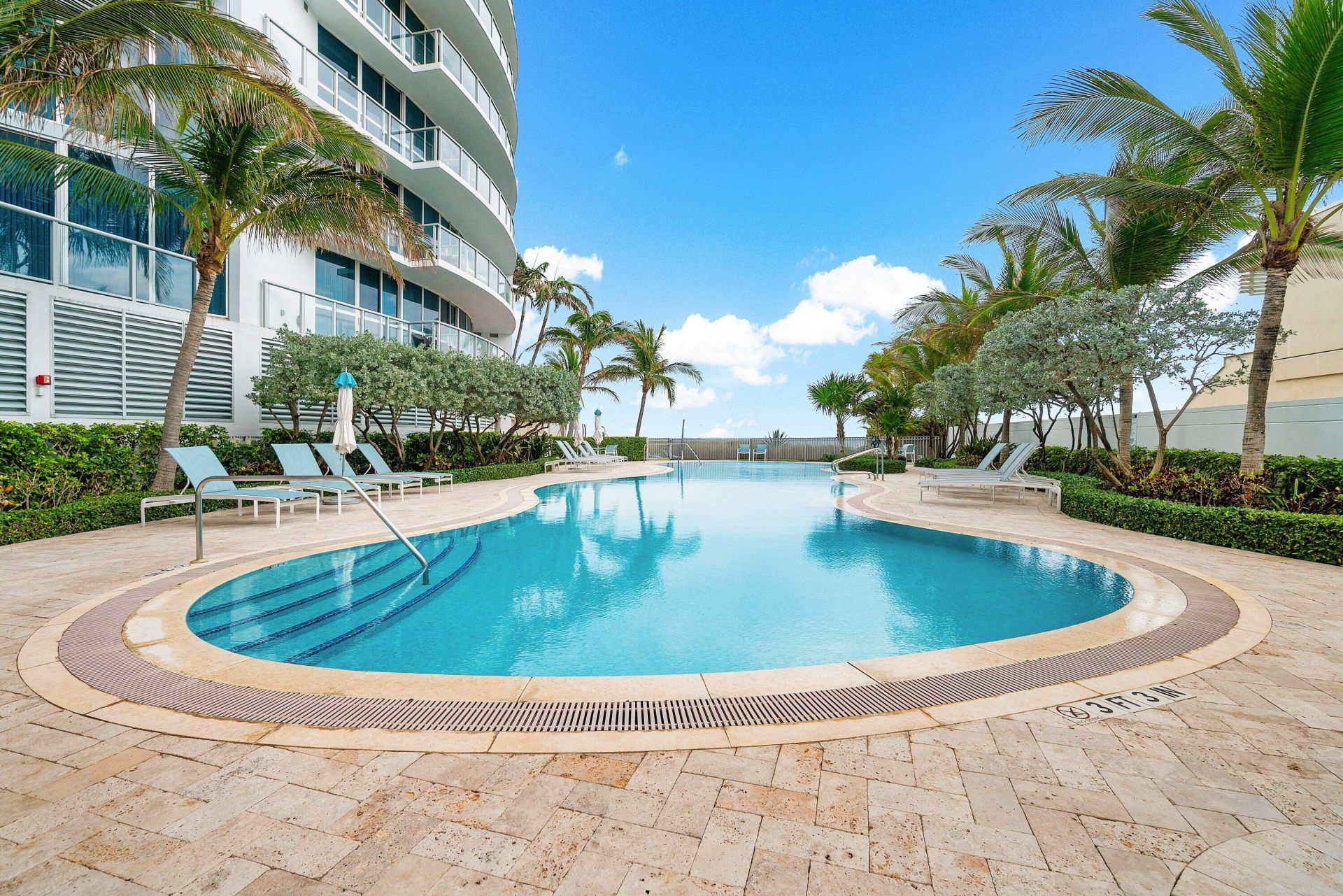 1200 Holiday Drive, Unit 602, Fort Lauderdale, FL 33316 Photo