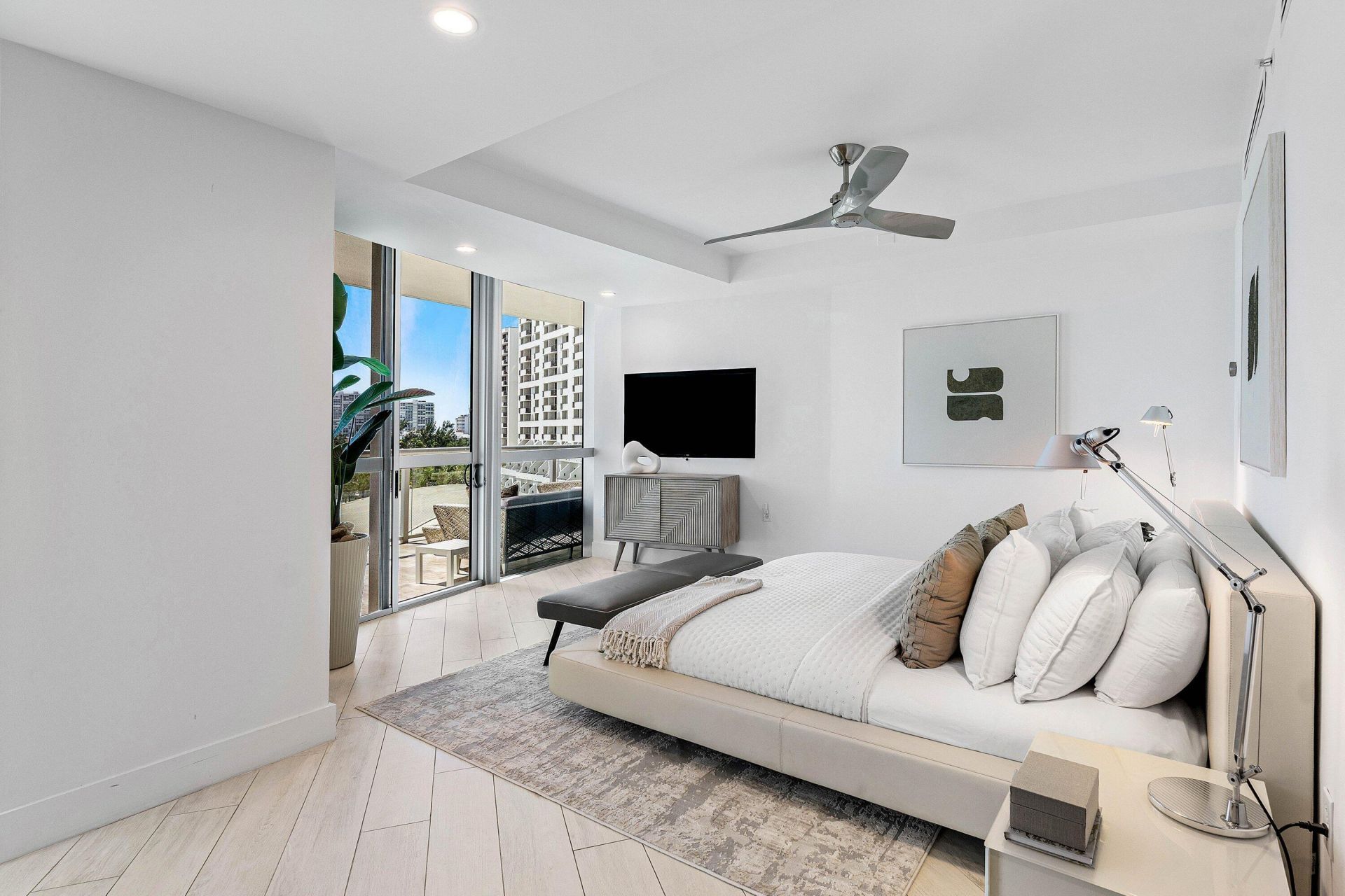 1200 Holiday Drive, Unit 602, Fort Lauderdale, FL 33316 Photo