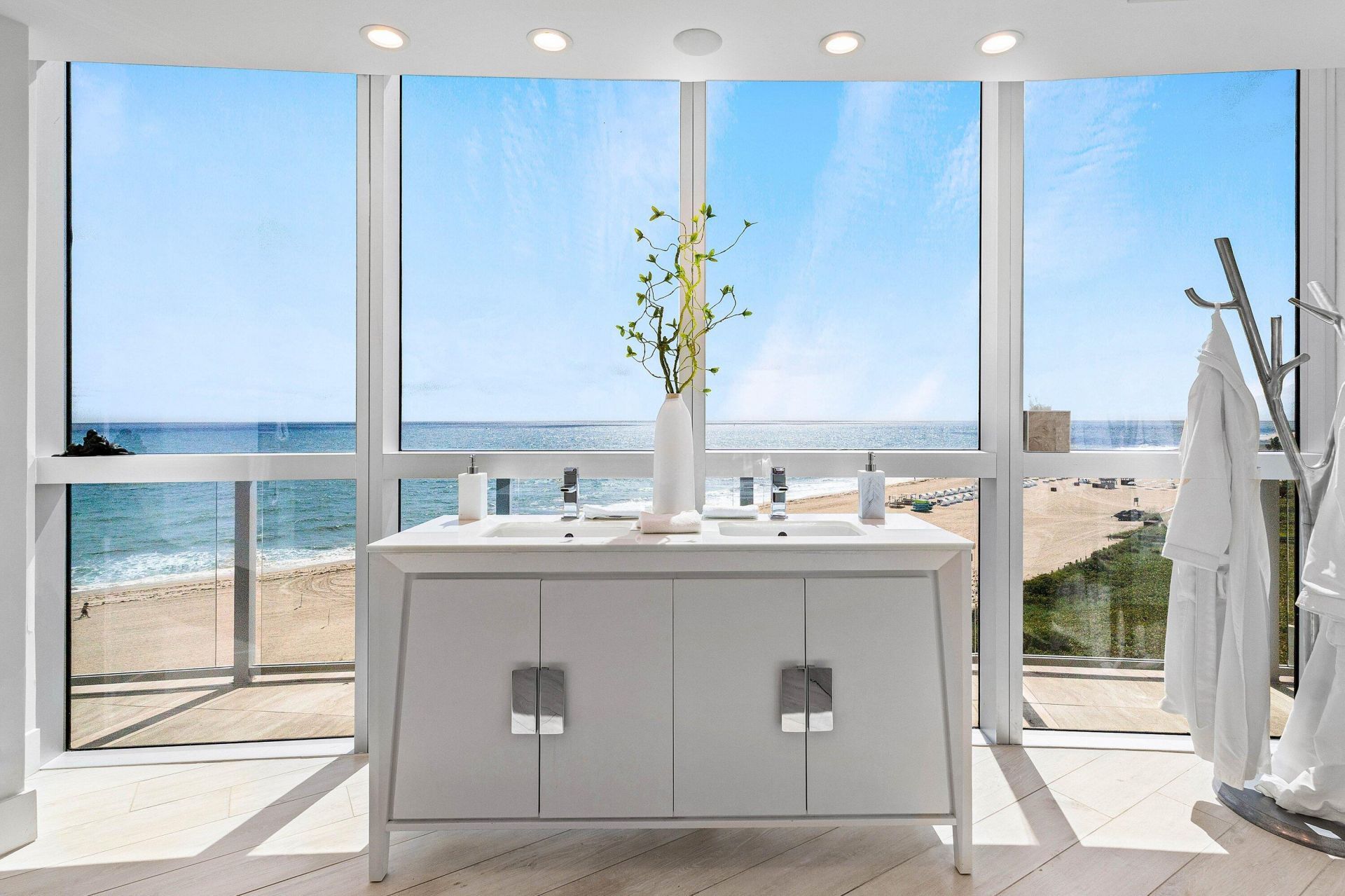 1200 Holiday Drive, Unit 602, Fort Lauderdale, FL 33316 Photo