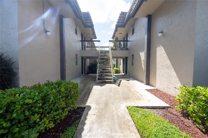 10710 Royal Palm Boulevard, Unit 2-2, Coral Springs, FL 33065 Photo