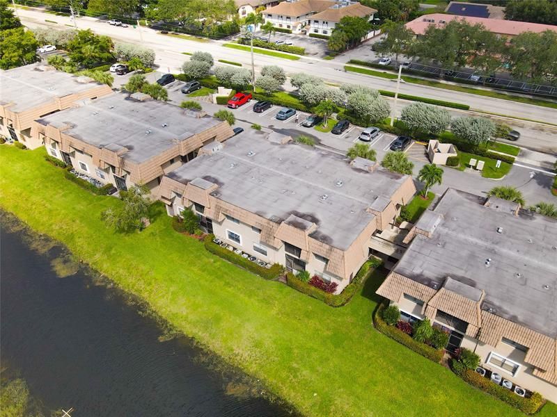 10710 Royal Palm Boulevard, Unit 2-2, Coral Springs, FL 33065 Photo