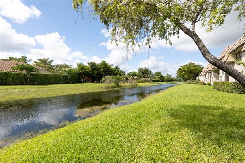 10710 Royal Palm Boulevard, Unit 2-2, Coral Springs, FL 33065 Photo