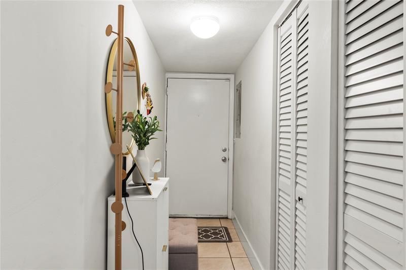 10710 Royal Palm Boulevard, Unit 2-2, Coral Springs, FL 33065 Photo