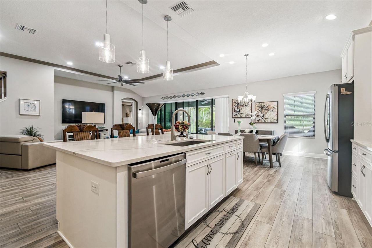 12948 Twin Bridges Drive, Riverview, FL 33579 Photo