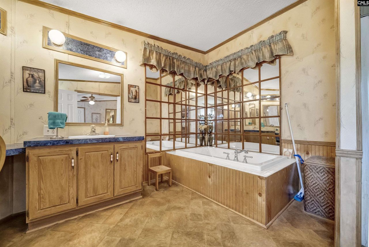 2863 Hood Road Photo 24