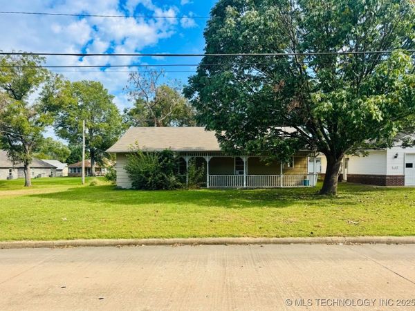104 W 7th Street, Claremore, OK 74017