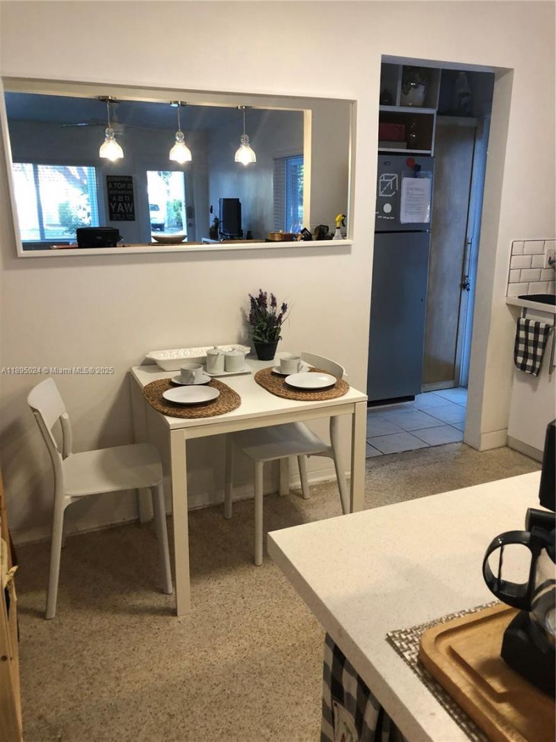 1160 SW 22nd Terrace, Unit 2, Miami, FL 33129 Photo