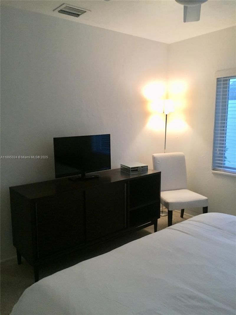 1160 SW 22nd Terrace, Unit 2, Miami, FL 33129 Photo