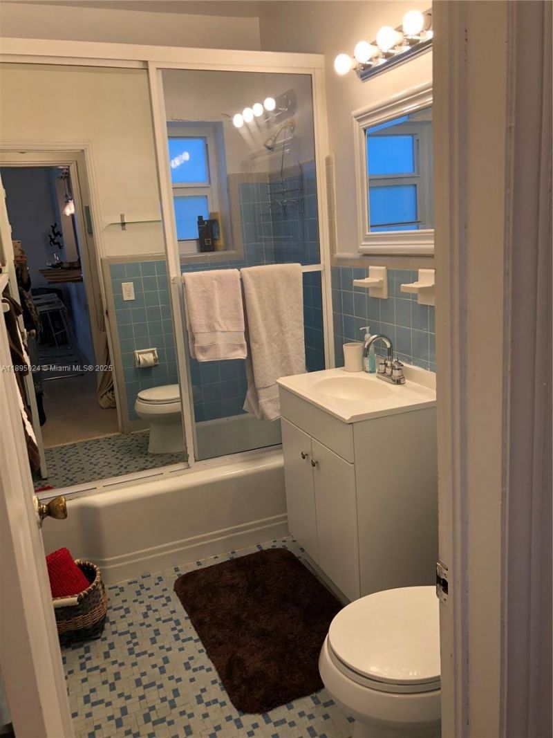 1160 SW 22nd Terrace, Unit 2, Miami, FL 33129 Photo