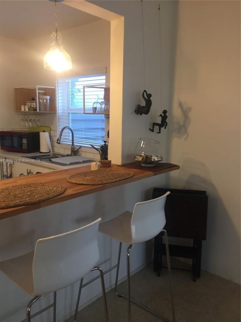 1160 SW 22nd Terrace, Unit 2, Miami, FL 33129 Photo