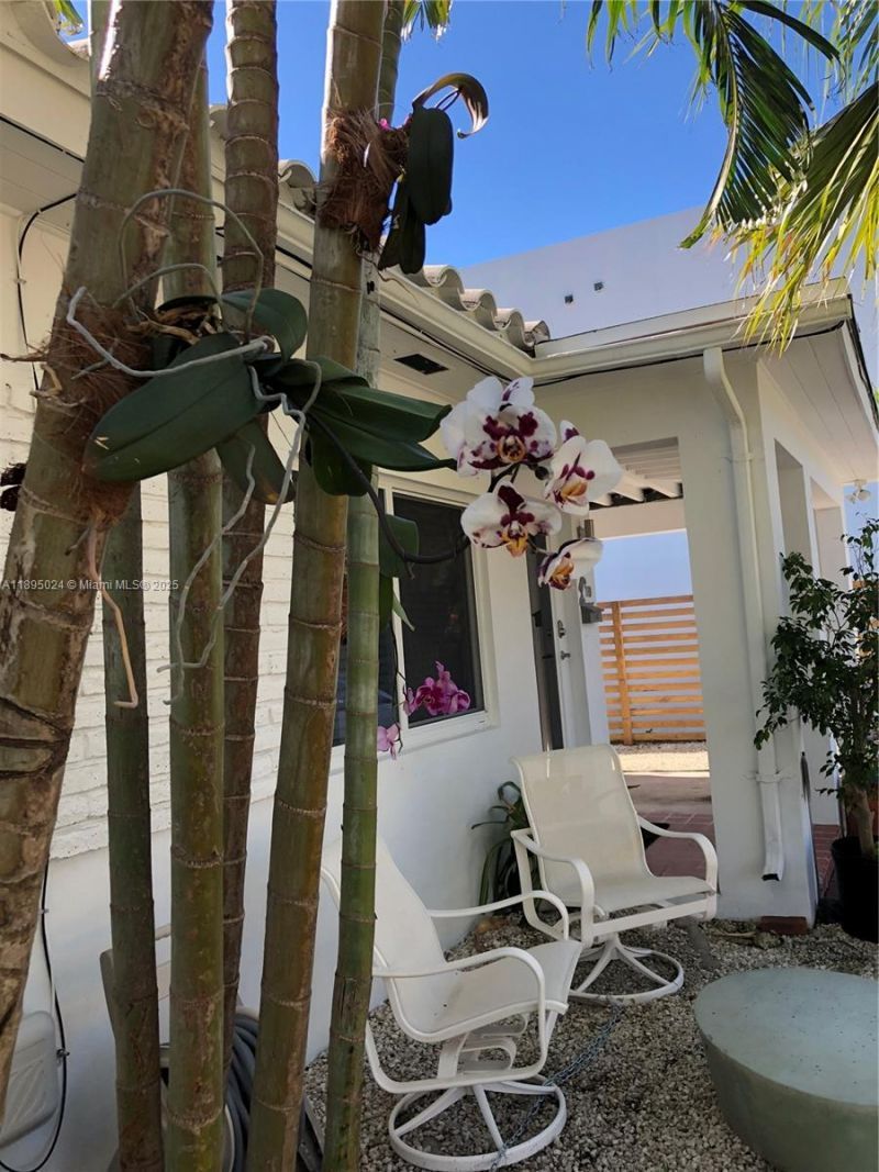 1160 SW 22nd Terrace, Unit 2, Miami, FL 33129 Photo