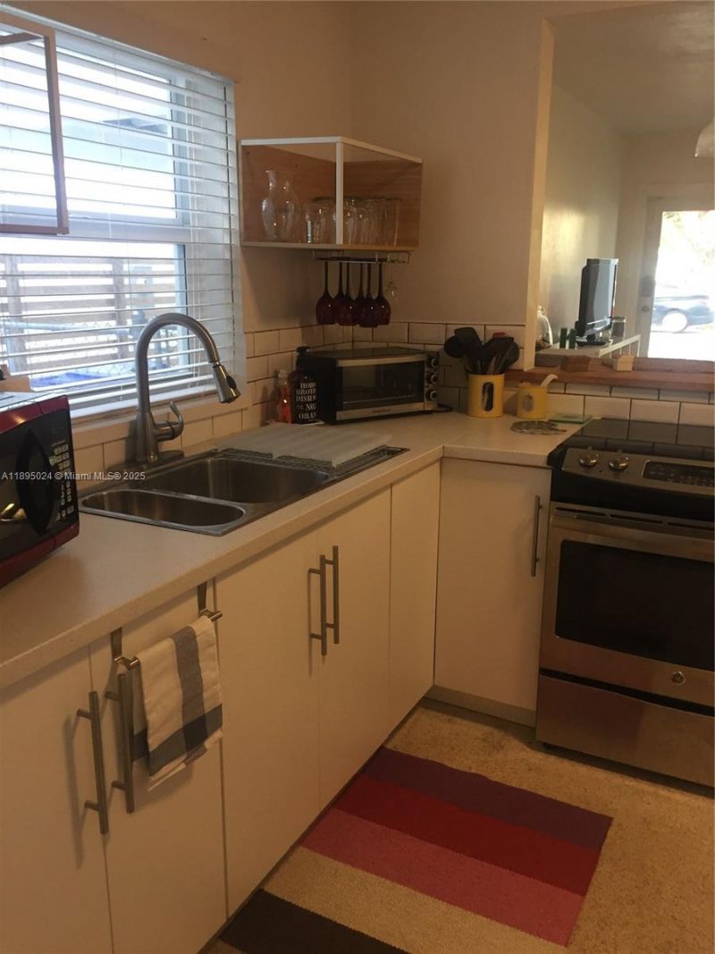 1160 SW 22nd Terrace, Unit 2, Miami, FL 33129 Photo