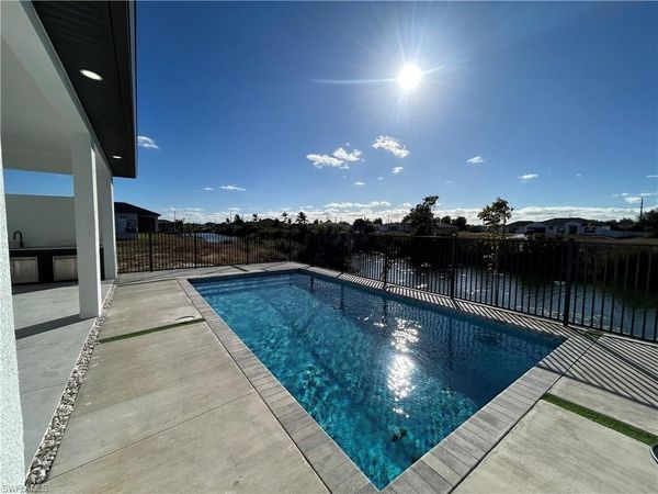 2610 NE 1st PL, CAPE CORAL, FL 33909