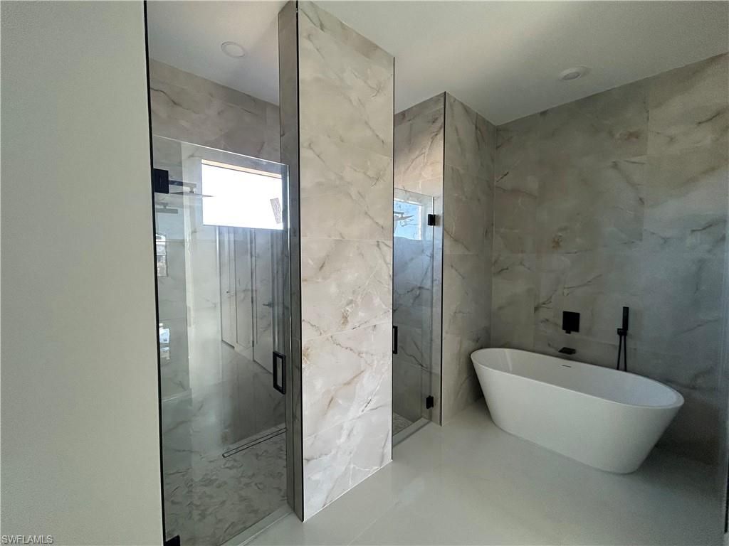 2610 NE 1st Pl, Cape Coral, FL 33909 Photo