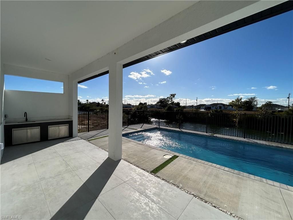 2610 NE 1st Pl, Cape Coral, FL 33909 Photo