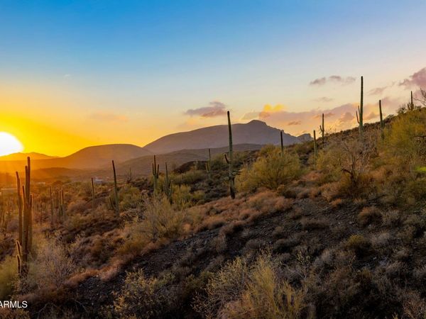 42000 N Fleming Springs Road, Unit P, Cave Creek, AZ 85331