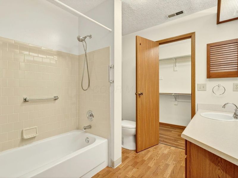 2585 Trottersway Drive, Columbus, OH 43235 Photo 22