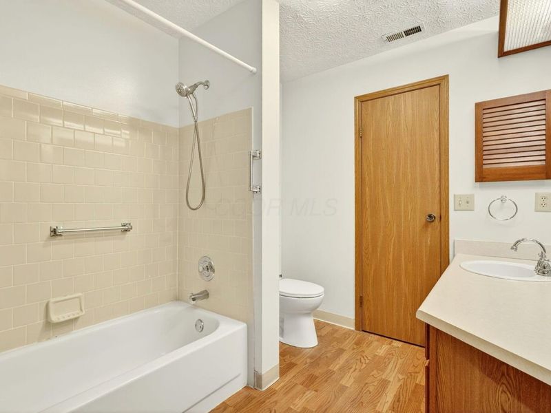 2585 Trottersway Drive, Columbus, OH 43235 Photo 23