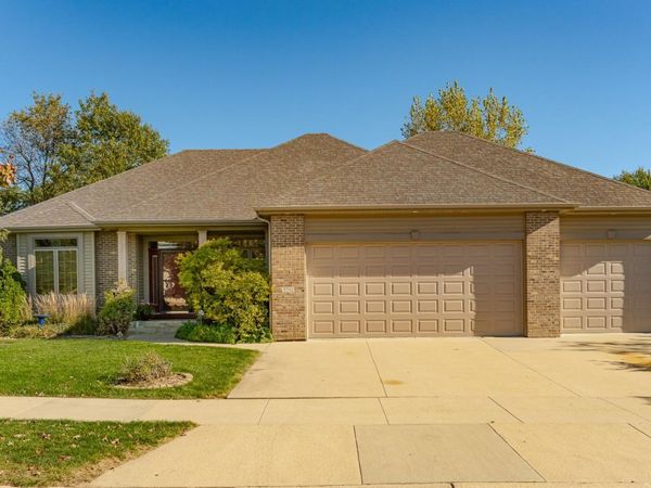 3752 Stone Point Drive NE, Rochester, MN 55906