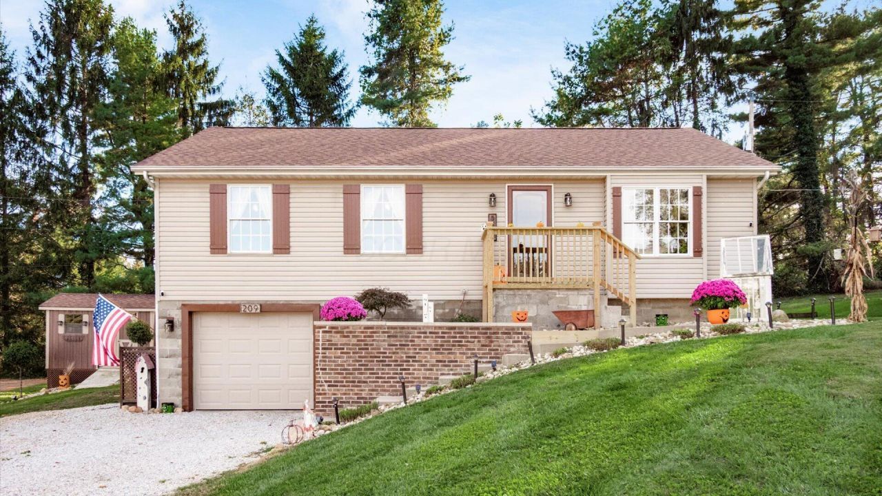 209 Fancy Street, Somerset, OH 43783 Main Photo