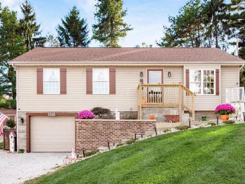 209 Fancy Street, Somerset, OH 43783 Photo 1