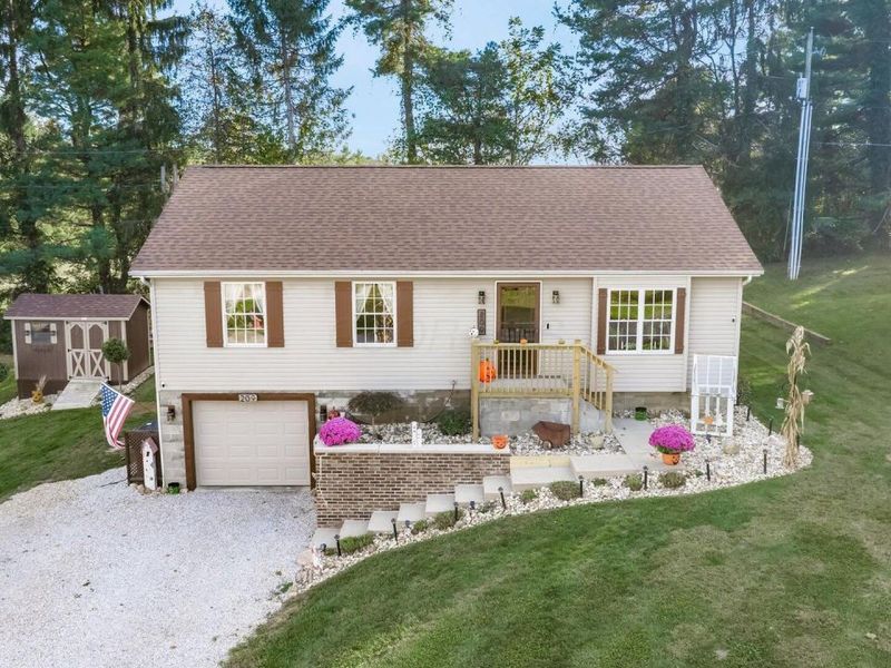 209 Fancy Street, Somerset, OH 43783 Photo 2