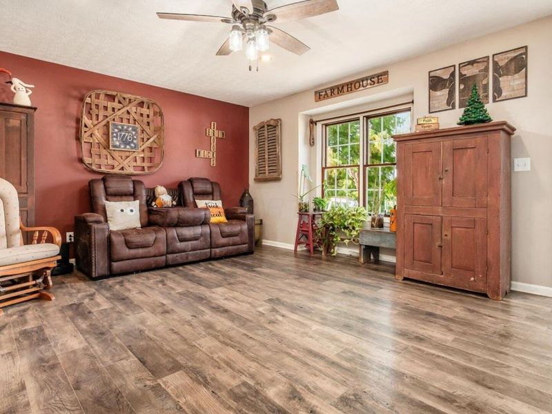 209 Fancy Street, Somerset, OH 43783 Photo 7