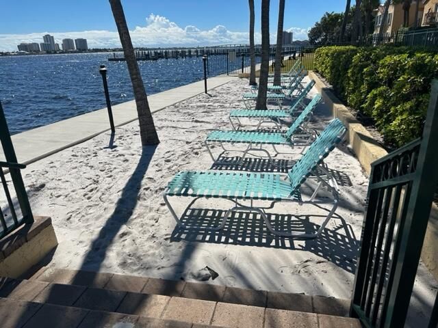 1110 Lake Shore Drive, Unit 103, Lake Park, FL 33403 Photo