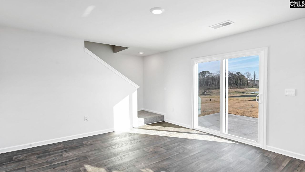 110 Kirkwood Court Photo 11