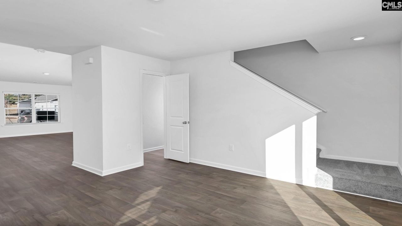 110 Kirkwood Court Photo 17