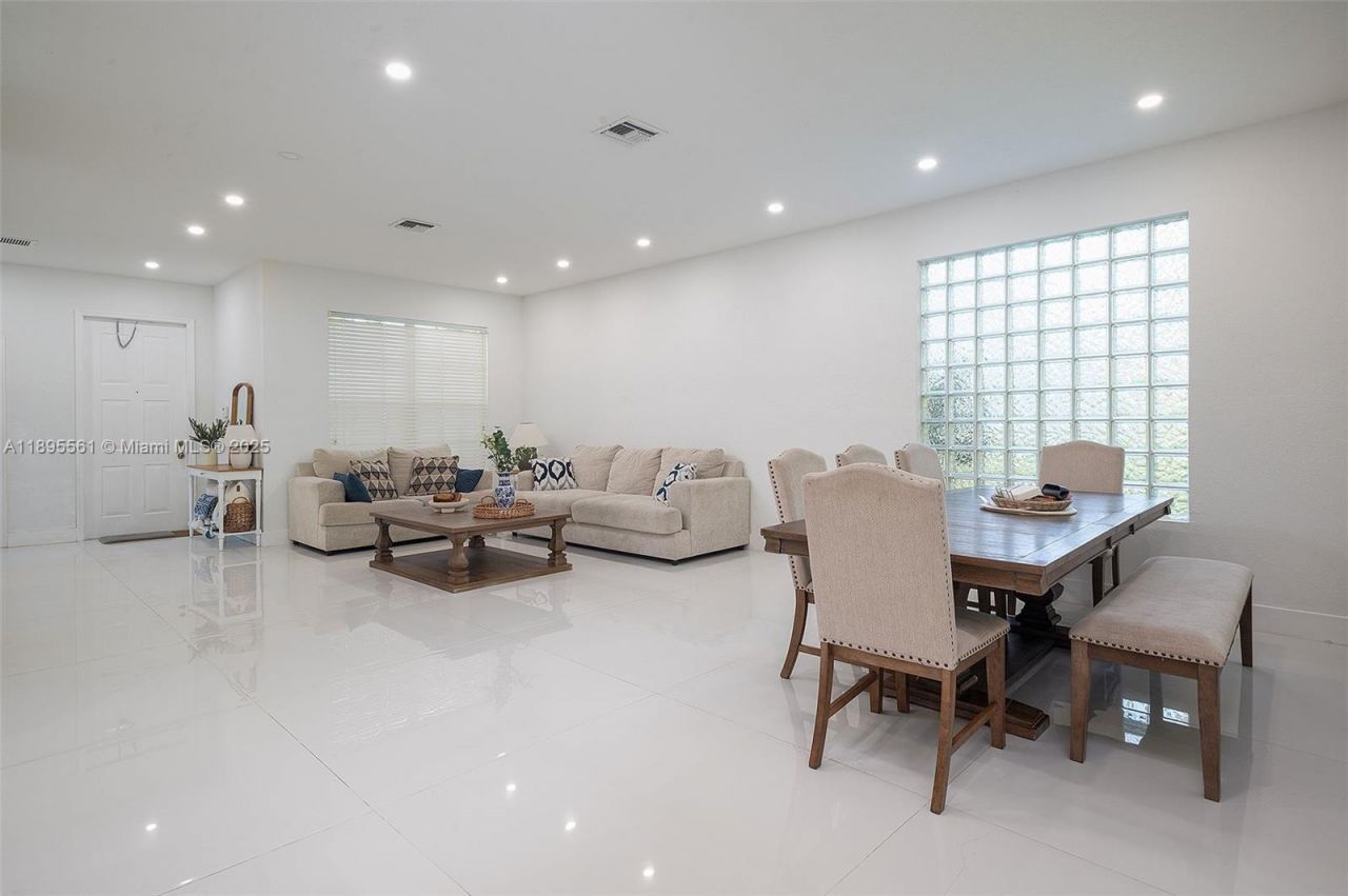 16101 SW 27th St, Miramar, FL 33027 Photo