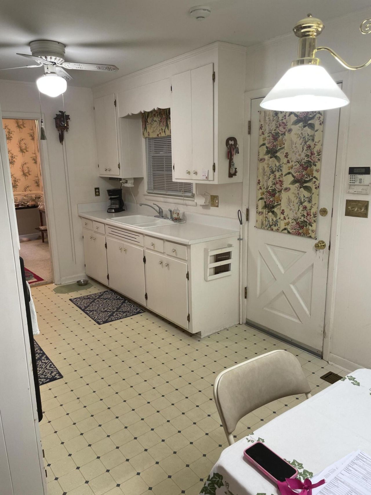 2753 Hillcrest Avenue Photo 13