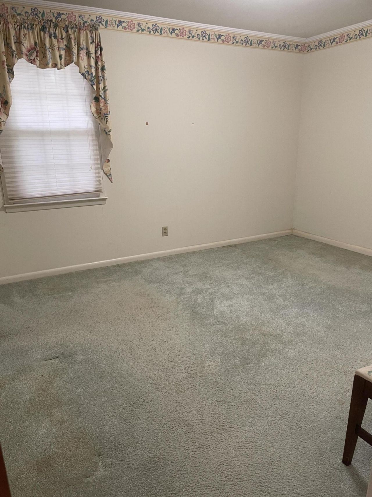 2753 Hillcrest Avenue Photo 22