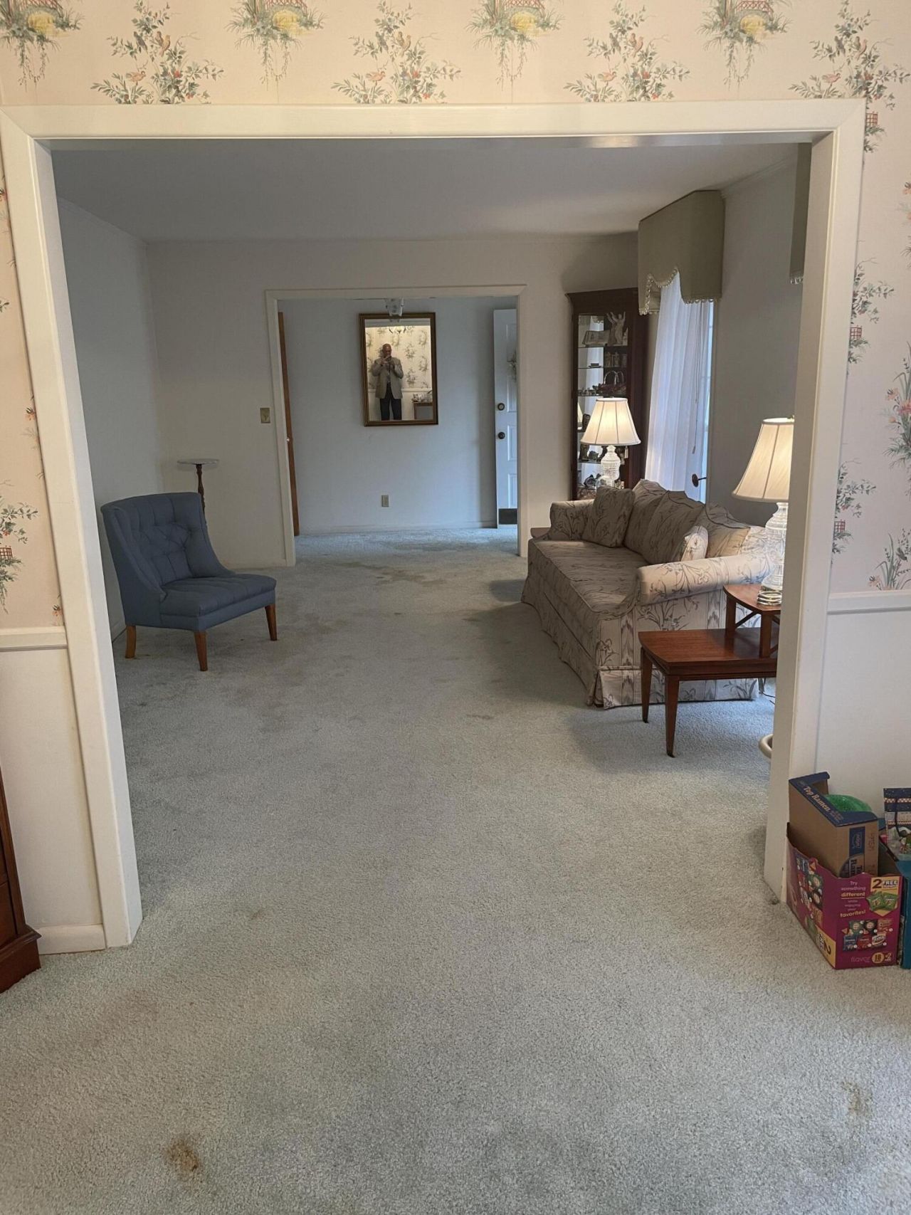 2753 Hillcrest Avenue Photo 6