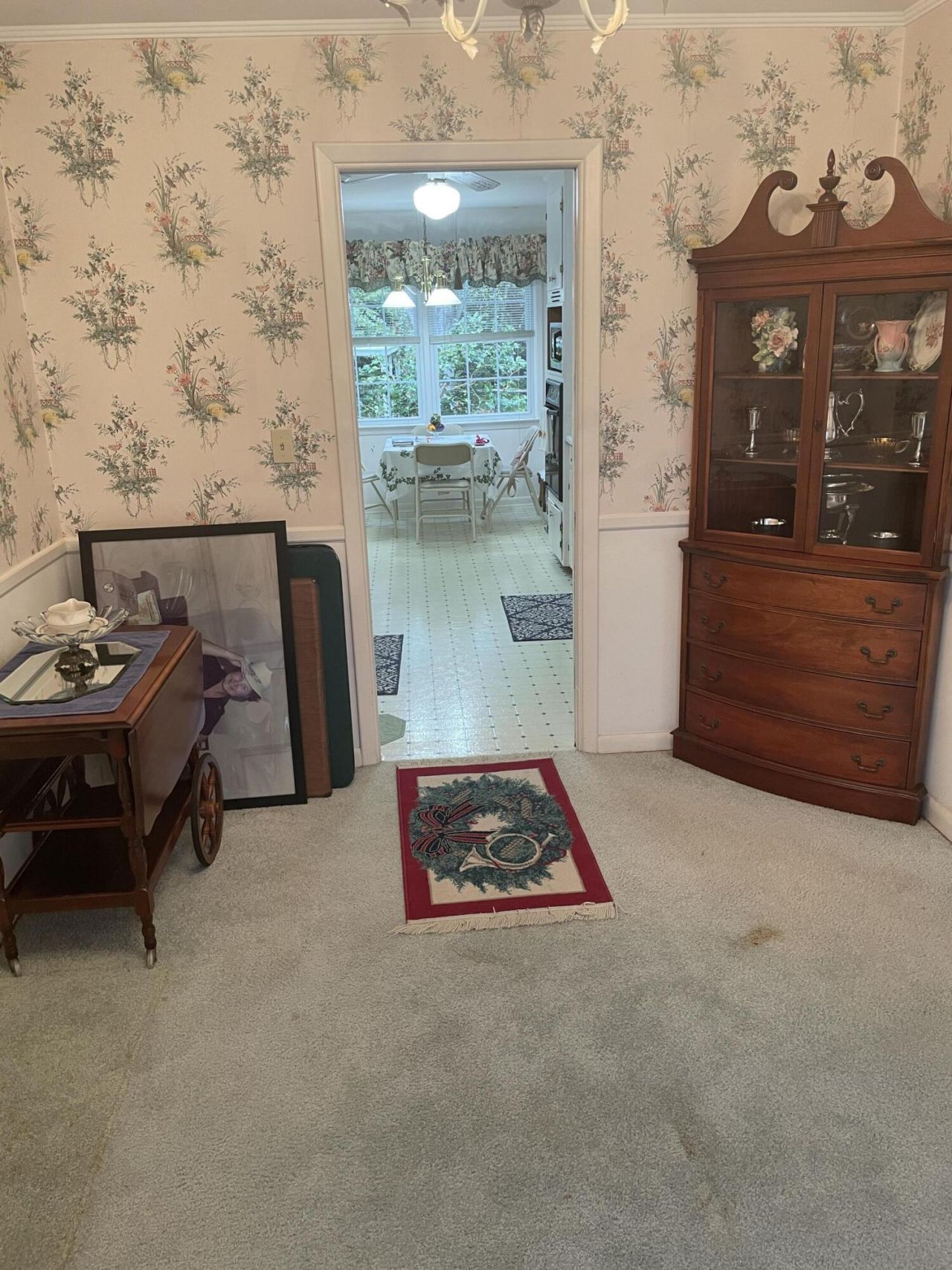 2753 Hillcrest Avenue Photo 7