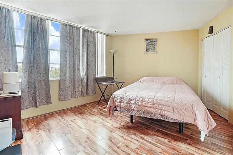 1400 Saint Charles Place, Unit 616, Pembroke Pines, FL 33026 Photo