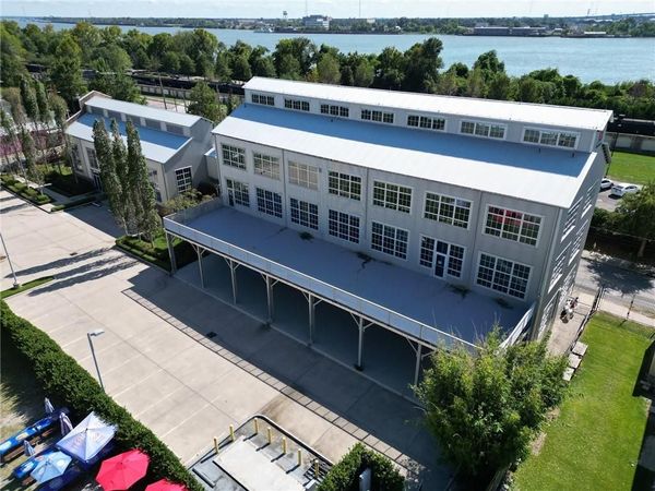 3317 CHARTRES Street, New Orleans, LA 70117